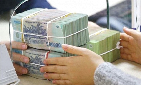 Lãi suất huy động tiếp tục giảm tại các ngân hàng