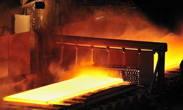 Giá thép tăng khi nguồn cung thắt chặt