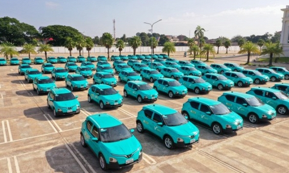 GSM khai trương dịch vụ taxi điện tại Lào