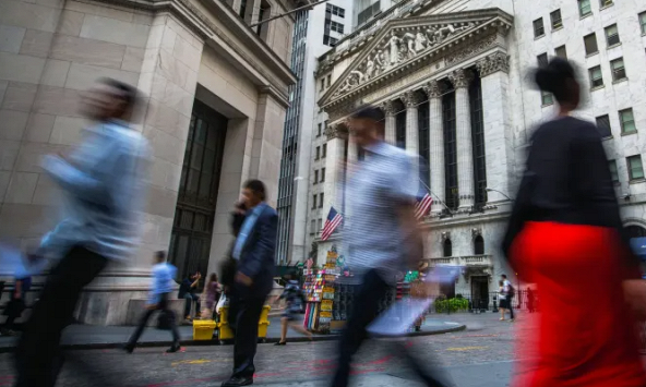 Hàng loạt ngân hàng Mỹ âm thầm cắt lương, giảm nhân sự