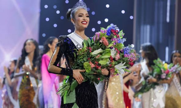 Chủ sở hữu cuộc thi Hoa hậu Hoàn vũ nộp đơn xin phá sản