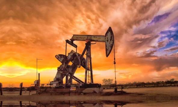 Giá xăng dầu hôm nay 6/8: Chạm mức thấp nhất trong 6 tháng