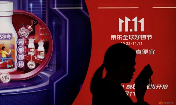 Lễ hội mua sắm 'Ngày Độc thân' ở Trung Quốc tăng trưởng 'tích cực'