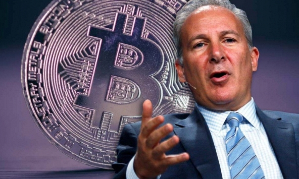 Trước khi ETF ra mắt, Bitcoin sẽ 'sụp đổ' hay 'to the moon'?