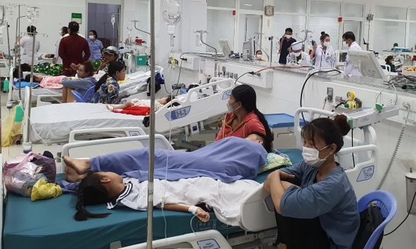 50 học sinh ở Kiên Giang nhập viện nghi ngộ độc thực phẩm