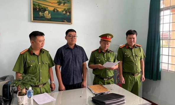 Bắt Phó giám đốc trung tâm đăng kiểm lớn nhất Đồng Nai