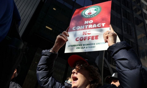 Nhân viên Starbucks trên khắp nước Mỹ đình công