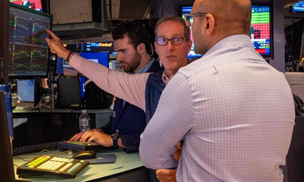 Việc bán tháo trái phiếu dẫn đến sự hỗn loạn của thị trường chứng khoán