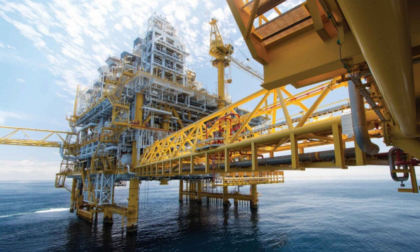 Thượng nguồn Trung Đông thắng nhờ tiền đầu tư, việc làm mới