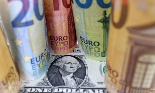 Đồng USD giảm giá khi trọng tâm chuyển sang việc nới lỏng của Fed