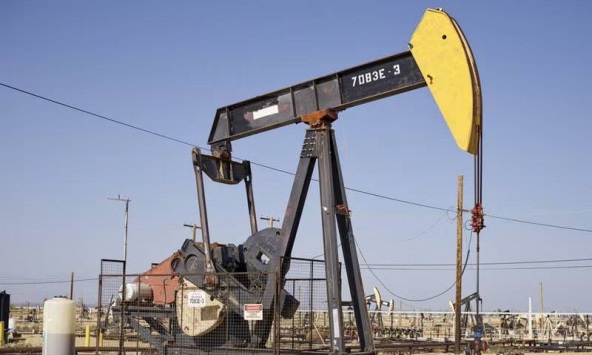 Giá dầu tăng trước khả năng OPEC+ cắt giảm thêm sản lượng