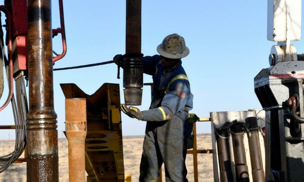 Giá xăng dầu hôm nay 21/11: Tăng trước dự kiến OPEC sẽ cắt giảm nguồn cung