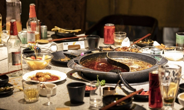 Công ty Trung Quốc tái sử dụng dầu lẩu dư thừa làm nhiên liệu máy bay