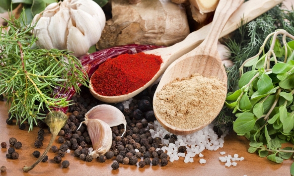 Giá tiêu hôm nay 23/11: Đi ngang