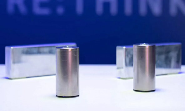 Giá pin lại giảm do chi phí nguyên liệu thô giảm