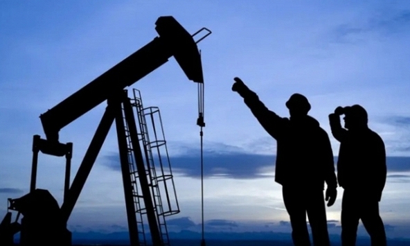 Giá xăng dầu hôm nay 28/11: Dầu Brent giảm nhẹ do nguồn cung tăng mạnh