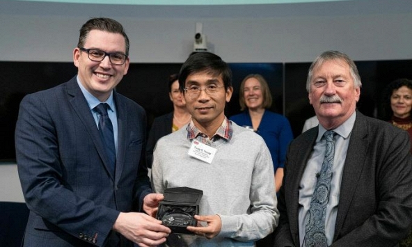 Giáo sư Việt nhận giải thưởng nghiên cứu gần 6 triệu USD từ chính phủ Canada