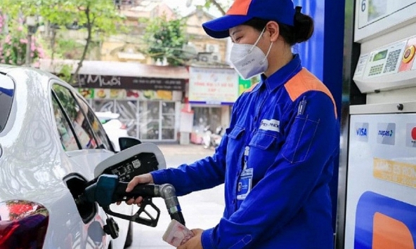 Đại lý xăng dầu phải lập hóa đơn điện tử trong tháng 12/2023