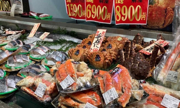 Hàng nhập khẩu từ Nga tràn ngập, thịt cua Nhật Bản rớt giá mạnh