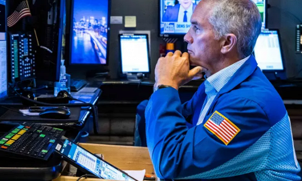 Chứng khoán Mỹ ổn định sau khi S&P 500 xác lập đỉnh mới trong năm 2023