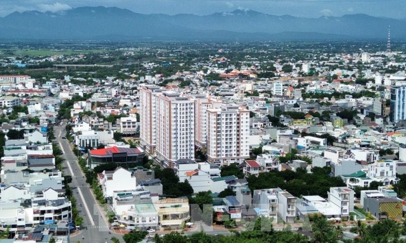 Thiếu vốn, bất động sản tiếp tục bị 'trói'