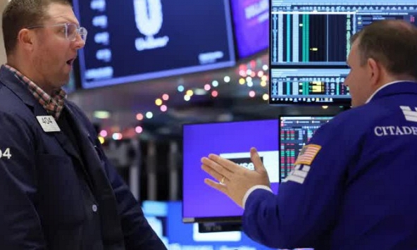 Chứng khoán Mỹ giảm điểm sau 5 tuần tăng