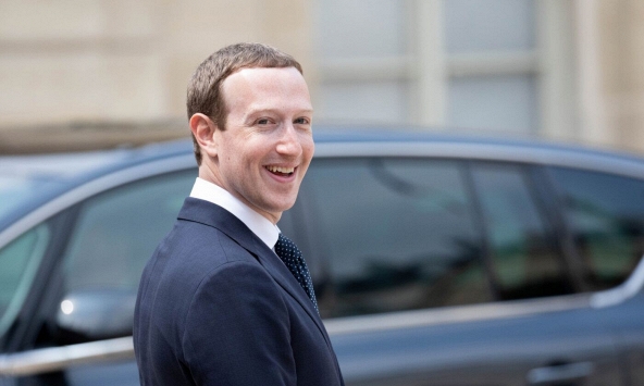 Zuckerberg bán cổ phiếu Meta đầu tiên sau hai năm đầy biến động