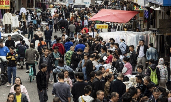 Hoạt động dịch vụ của Trung Quốc tăng tốc trong tháng 11 nhờ số lượng đơn đặt hàng mới