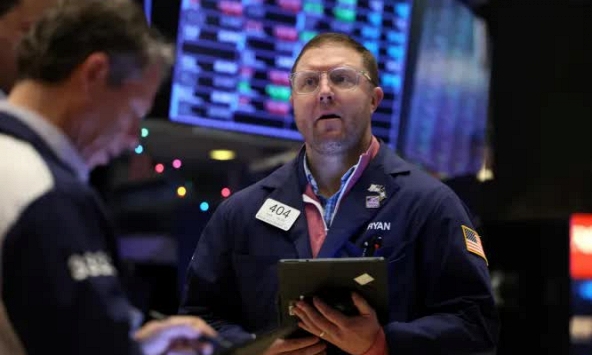 Dow Jones giảm phiên thứ 2 liên tiếp, Nasdaq tăng nhẹ