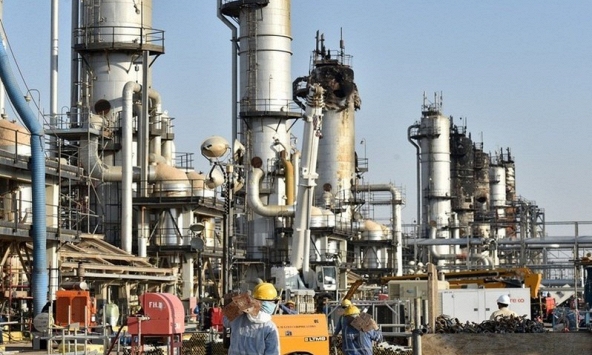 Giá xăng dầu hôm nay 6/12: Dầu thô lao dốc