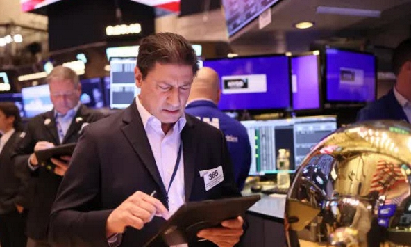 Dow Jones và S&P 500 giảm phiên thứ 3 liên tiếp