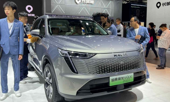 Các hãng ô tô Trung Quốc gấp rút xây dựng chuỗi cung ứng bán dẫn riêng