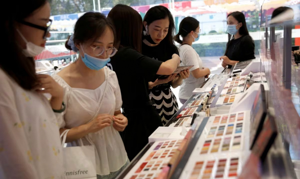 Ngành hàng mỹ phẩm bất an với thị trường làm đẹp Trung Quốc