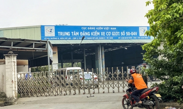 Bắt tạm giam Giám đốc Trung tâm đăng kiểm ở Thủ Đức