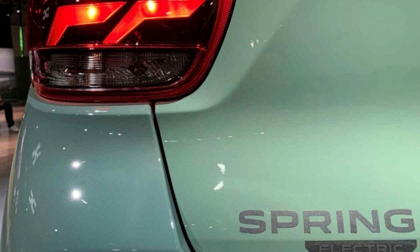 Pháp sẽ hạn chế trợ cấp cho xe điện do châu Á sản xuất