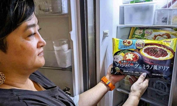 Người Nhật chuộng ăn đồ đông lạnh trong thời bão giá