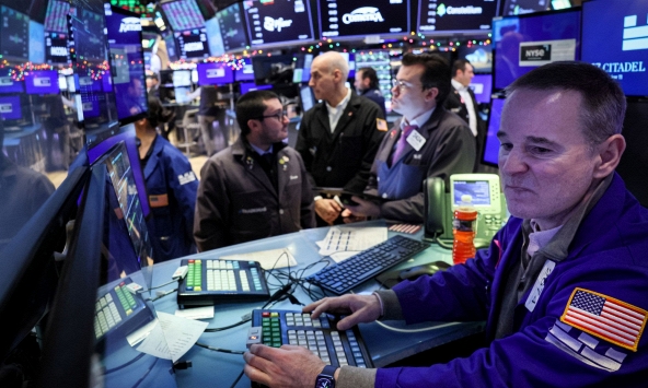 Phố Wall nối dài đà tăng tháng 12