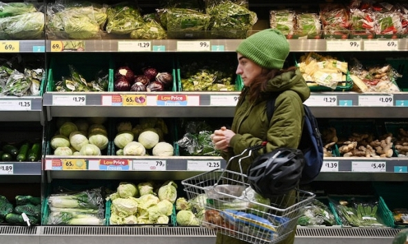 Lạm phát ở Mỹ giữ ổn định trước cuộc họp quan trọng của Fed