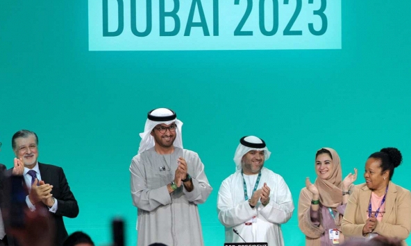 COP28 đạt được thỏa thuận lịch sử về chuyển đổi nhiên liệu hóa thạch