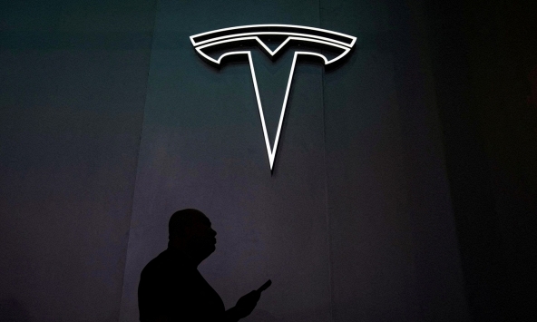 Tesla triệu hồi 2 triệu ô tô ở Mỹ do lỗi lái tự động