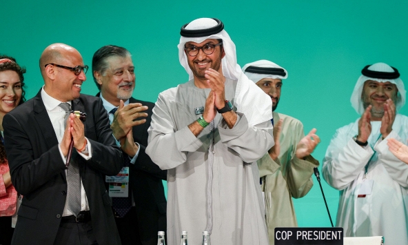 COP28 đạt thỏa thuận lịch sử về nhiên liệu hóa thạch như thế nào?