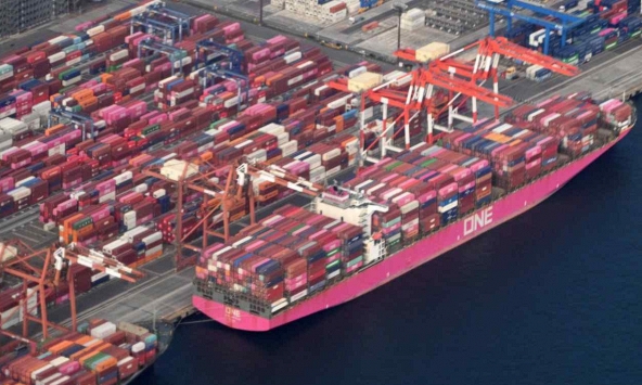 Xuất khẩu của Nhật Bản giảm lần đầu tiên sau 3 tháng