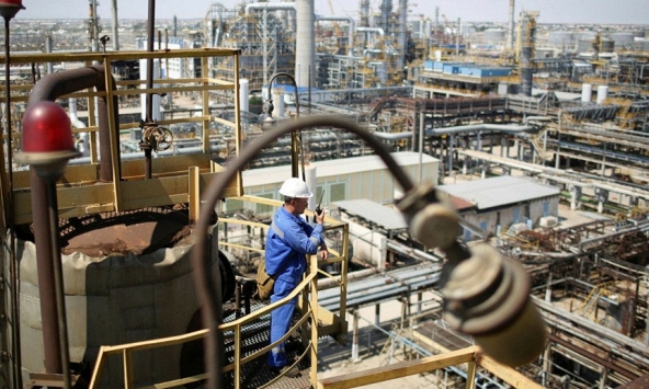 Giá xăng dầu hôm nay 25/12: Giảm nhẹ