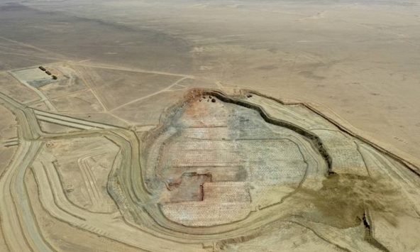 Saudi công bố vừa phát hiện mỏ vàng khủng dài cả trăm km trong sa mạc