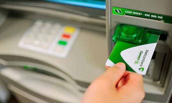 Thủ tướng yêu cầu đảm bảo nhu cầu thanh toán, rút tiền mặt qua ATM dịp Tết