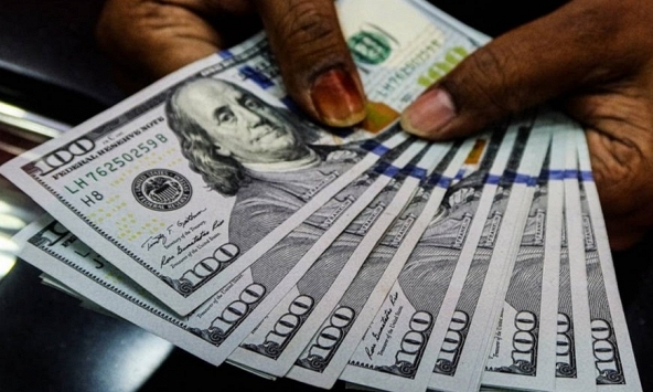 Giá USD hôm nay 2/1: Tỷ giá trung tâm giảm 18 đồng