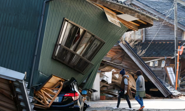 FamilyMart, Nippon Steel, Toshiba gián đoạn hoạt động vì động đất ở Nhật Bản