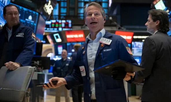 Chứng khoán Mỹ chìm trong sắc đỏ sau khi Fed công bố biên bản cuộc họp tháng 12