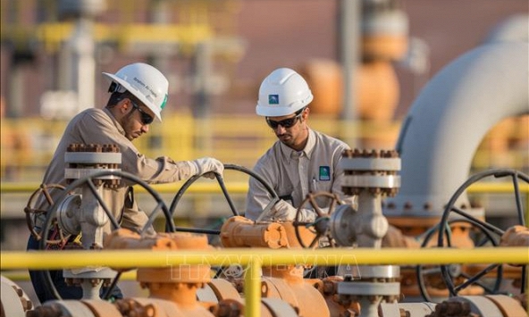 Giá xăng dầu hôm nay 6/1: Dầu thô phục hồi