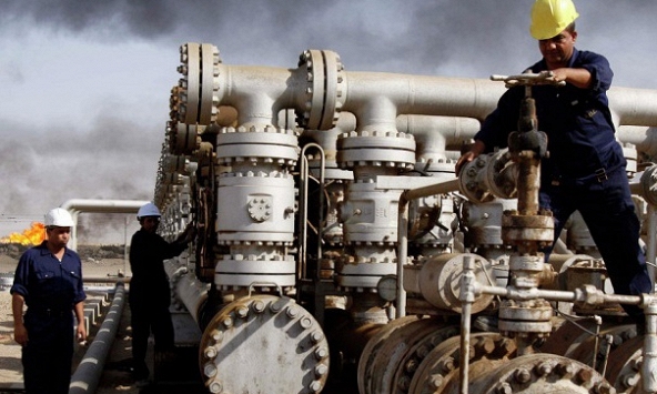 Giá xăng dầu hôm nay 12/1: Bật tăng